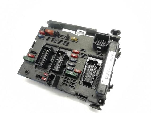 9650664180 Caja de fusibles  en stock Sabadell