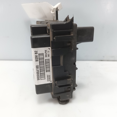 9650664180 Caja de fusibles  disponible Málaga
