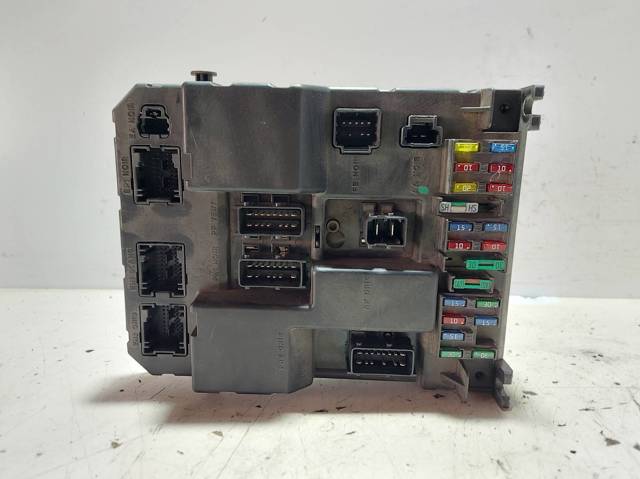 9651196980 Caja de fusibles  disponible Burgos