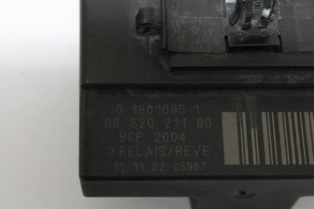 PEUGEOT 9652021180 Regulador de velocidad del ventilador de refrigeración (unidad de control)  disponible Valladolid