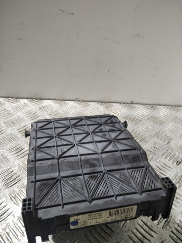 PEUGEOT 9652474680 Caja de fusibles  en stock Terrassa