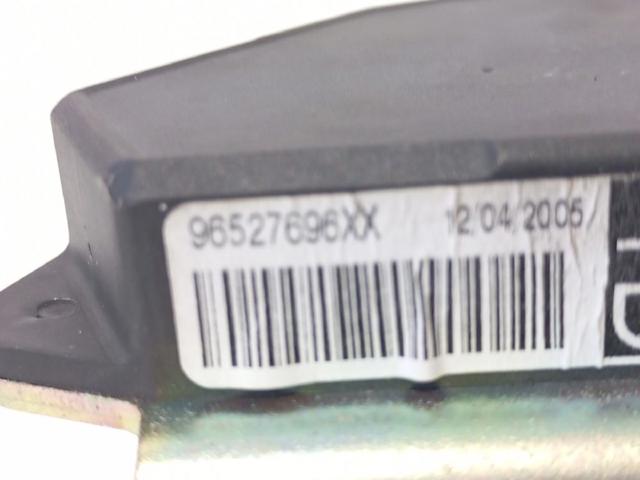 96527696XX Cinturón de seguridad delantero derecho  disponible Utrera