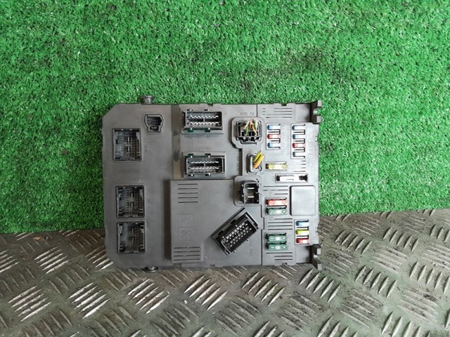 PEUGEOT 9653667580 Caja de fusibles  disponible España