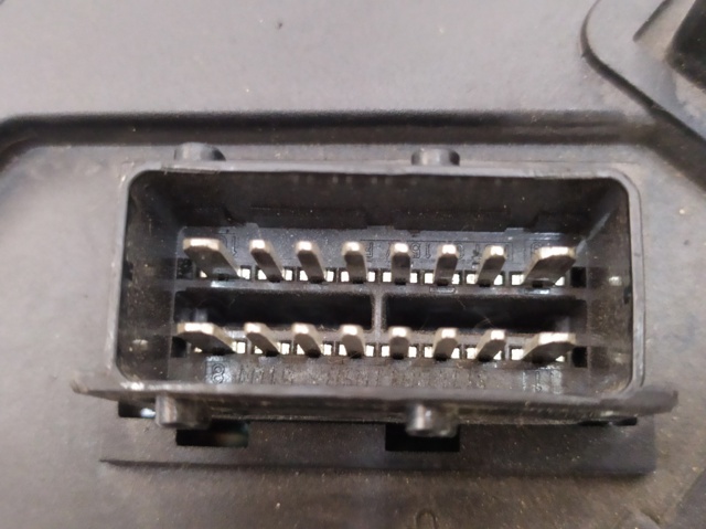 PEUGEOT 9653667580 Caja de fusibles  en stock Salamanca