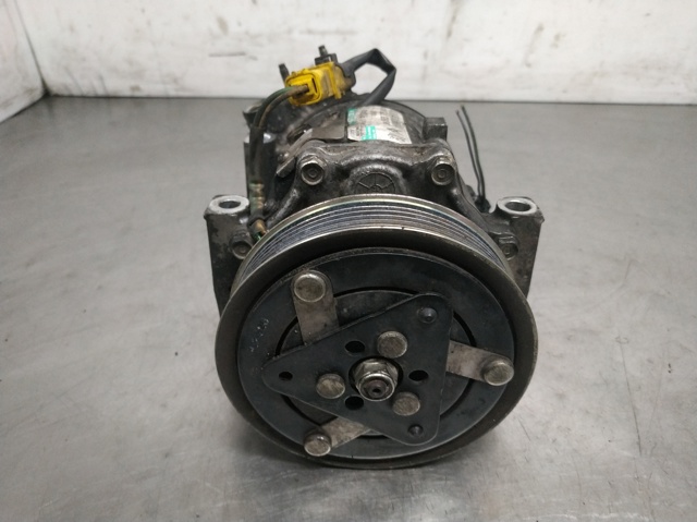 Compresor de ac 9656572680 PEUGEOT