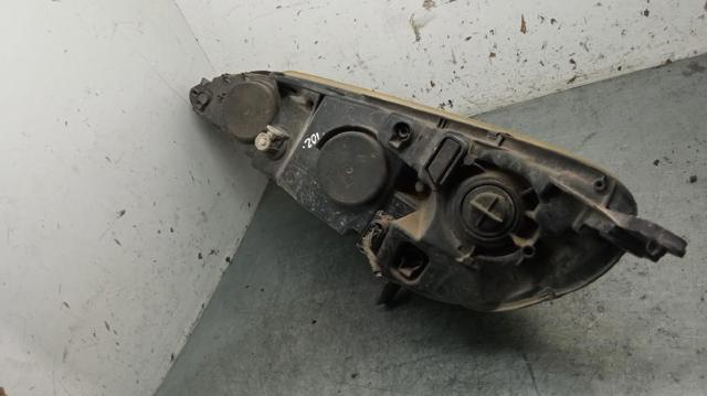Precio del repuesto Faro delantero derecho 407  familiar
