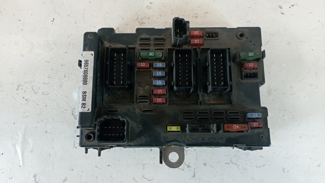 PEUGEOT 9657608880 Caja de fusibles comprar Pamplona
