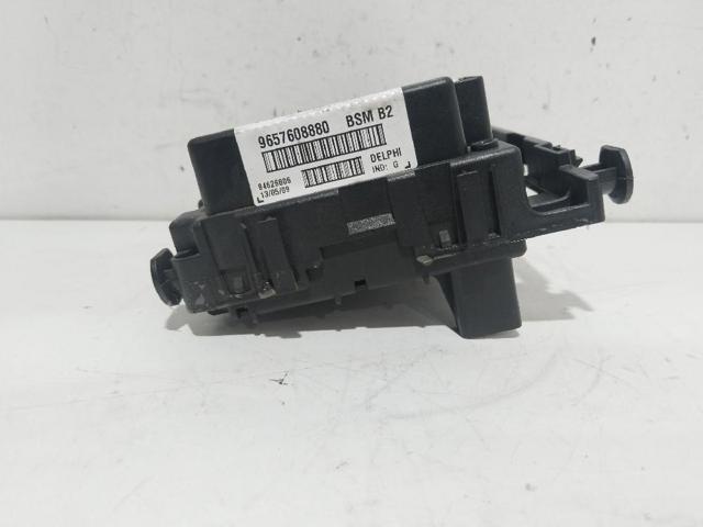 9657608880 Caja de fusibles  en stock Granada