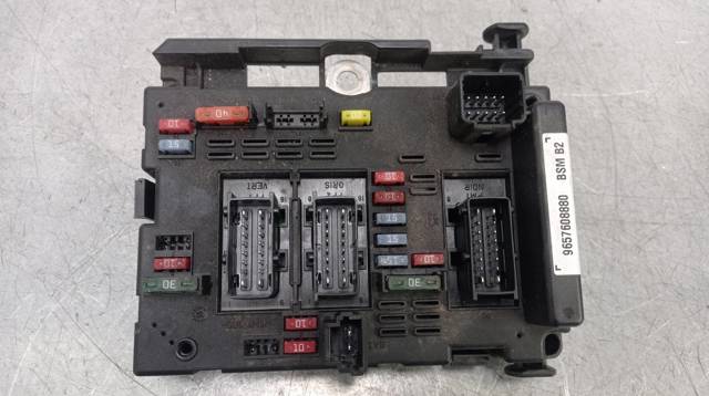 9657608880 Caja de fusibles  en stock Sabadell