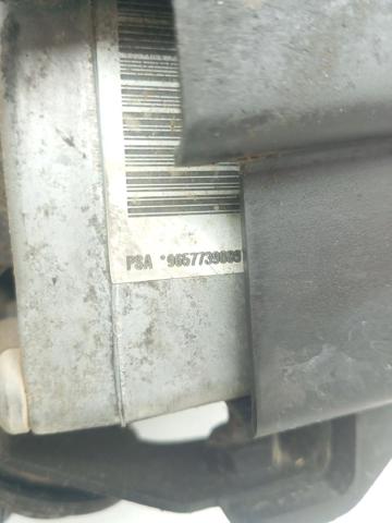 PEUGEOT 9657739080 Bomba de dirección  en stock Terrassa