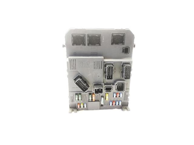 9657999780 PEUGEOT Caja de fusibles  en stock Huelva