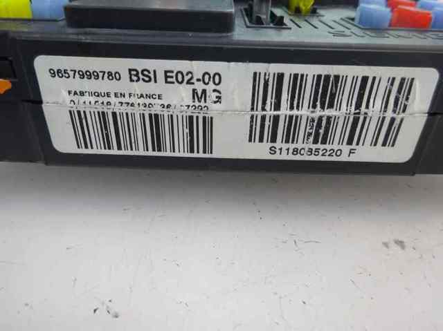9657999780 PEUGEOT Caja de fusibles  disponible Vigo