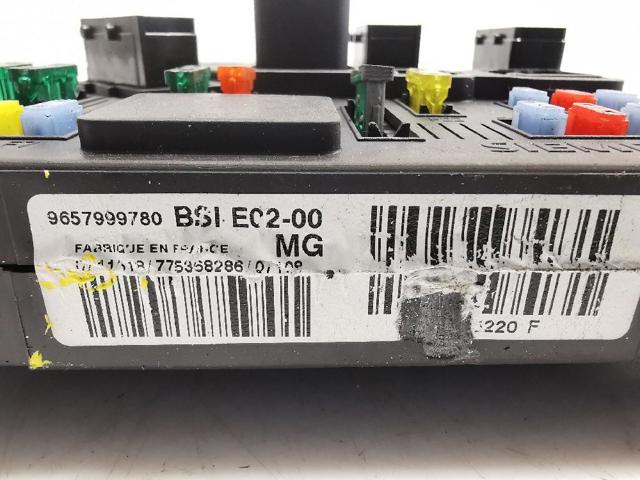 9657999780 Caja de fusibles  en stock Granada