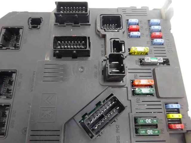 PEUGEOT 9657999780 Caja de fusibles  en stock Valencia