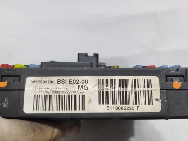PEUGEOT 9657999780 Caja de fusibles  en stock Terrassa