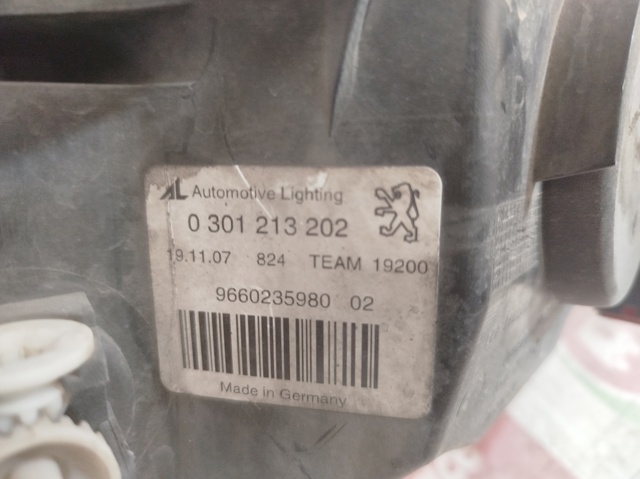 PEUGEOT 9660235980 Faro derecho  disponible Valladolid