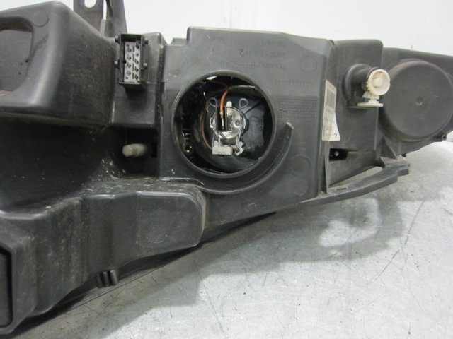 PEUGEOT 9660235980 Faro derecho  disponible Valladolid