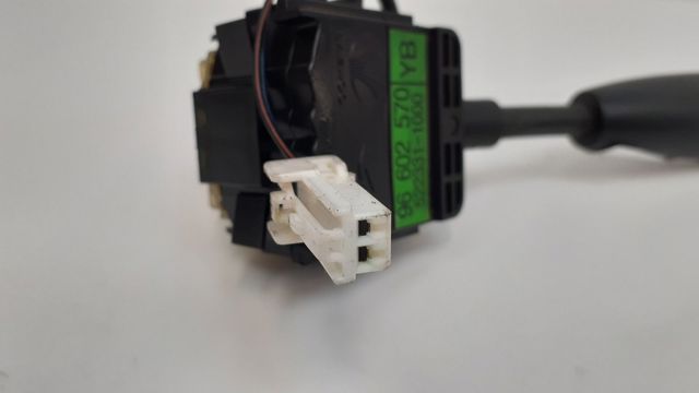 96602570 GM Conmutador derecho de la columna de dirección  disponible Alicante