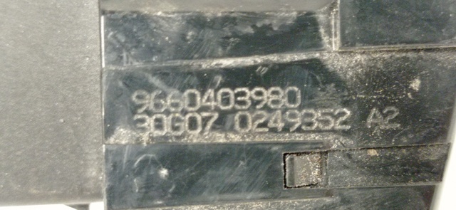 9660403980 Cerradura de maletero  en stock Castellón