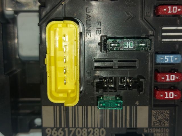 PEUGEOT 9661708280 Caja de fusibles comprar Barcelona