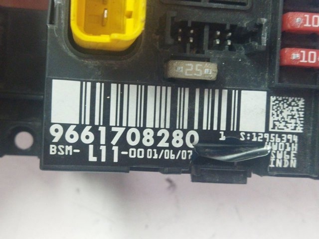 PEUGEOT 9661708280 Caja de fusibles  en stock Terrassa