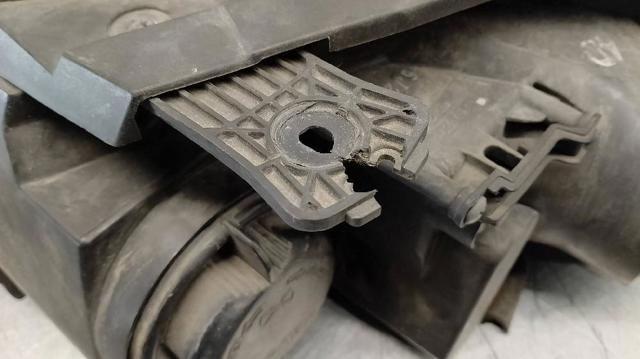 96626974 Faro derecho  comprar en Zaragoza