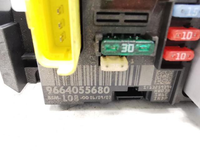 9664055680 PEUGEOT Caja de fusibles  en stock Gandía