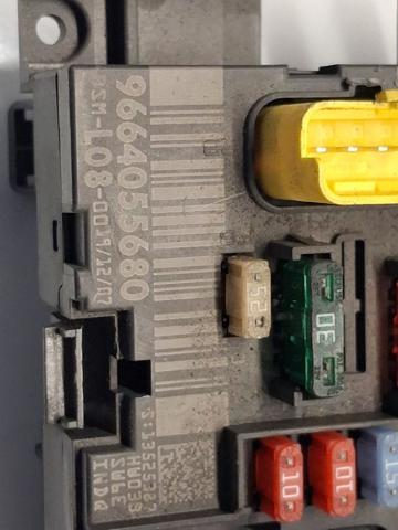 9664055680 Caja de fusibles  en stock Sabadell