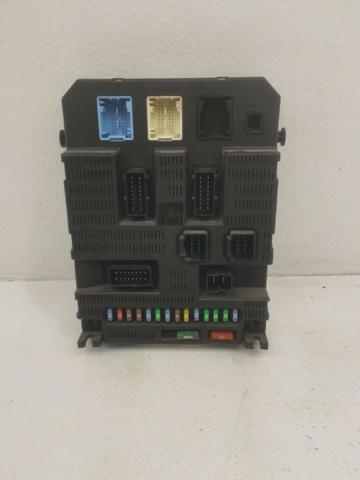 9664156780 PEUGEOT Caja de fusibles  comprar en Lleida