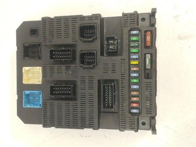 PEUGEOT 9664156780 Caja de fusibles comprar Pamplona