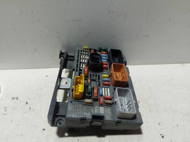 9664705980 PEUGEOT Caja de fusibles comprar Bilbao