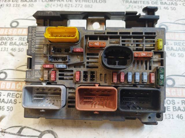 Caja reles para Peugeot 408  ()