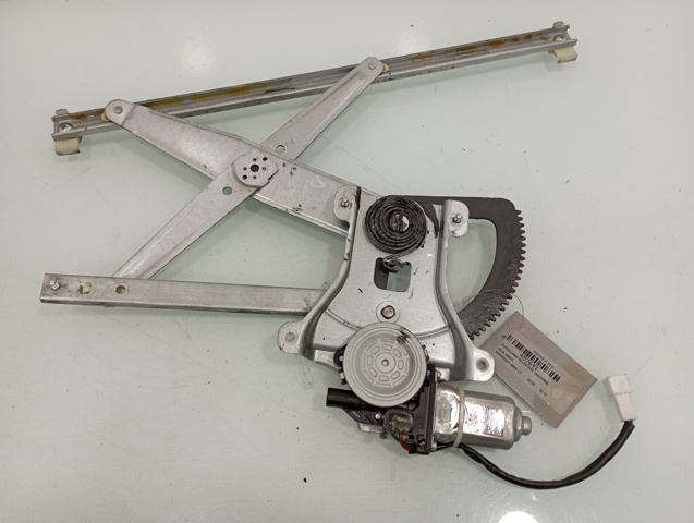 96652141 Motor del elevalunas de la puerta delantera izquierda  disponible Málaga