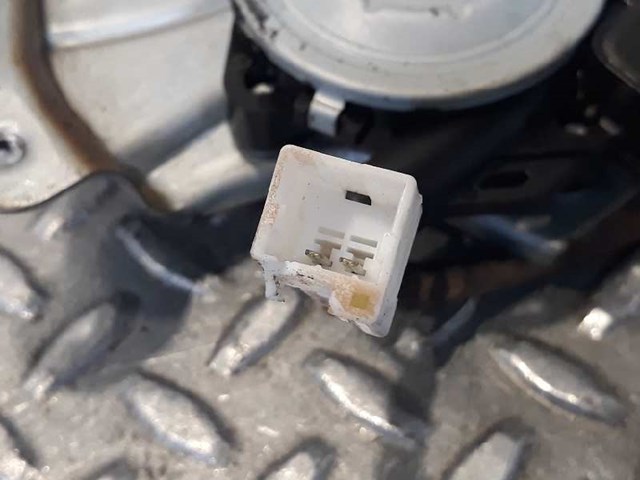 96652141 Motor del elevalunas de la puerta delantera izquierda  disponible Málaga