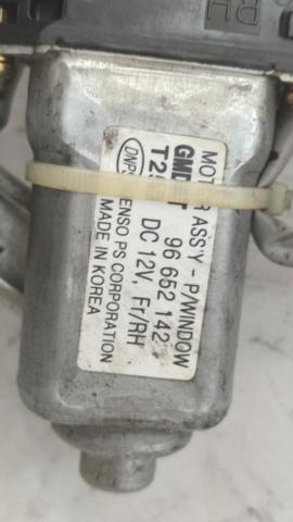 96652142 GM Motor del elevalunas de la puerta delantera derecha  en stock Gandía
