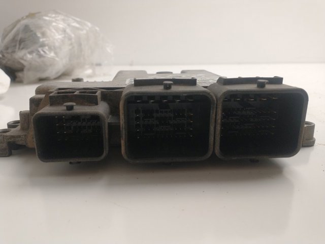 Módulo de control del motor Citroen C3 II (A51)