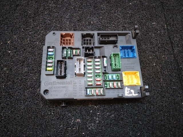 PEUGEOT 9665547480 Caja de fusibles comprar Barcelona