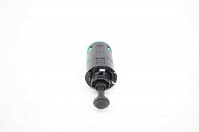 9665602380 PEUGEOT Interruptor de luz de freno  disponible Ourense