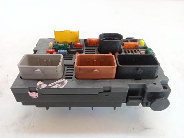 PEUGEOT 9666700480 Caja de fusibles  comprar en Ponferrada