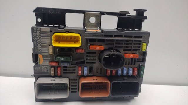 9666700480 Caja de fusibles  en stock Granada