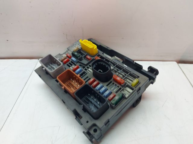 PEUGEOT 9666700480 Caja de fusibles comprar Tarragona