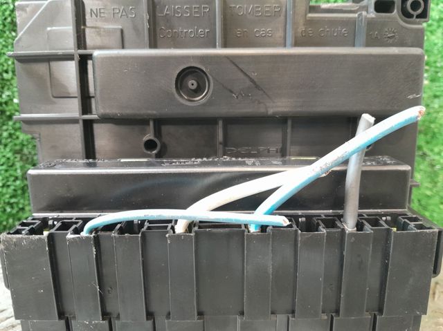 PEUGEOT 9666700480 Caja de fusibles  disponible España