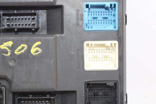 9666952280 PEUGEOT Caja de fusibles trasera interior  en stock Córdoba