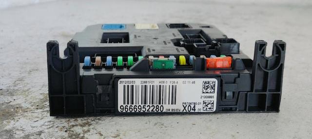 9666952280 Caja de fusibles trasera interior  disponible Málaga