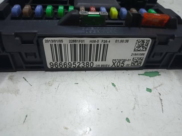 PEUGEOT 9666952380 Caja de fusibles  en stock Terrassa