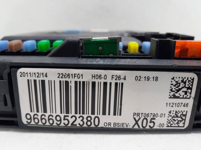 9666952380 Caja de fusibles  en stock Sabadell