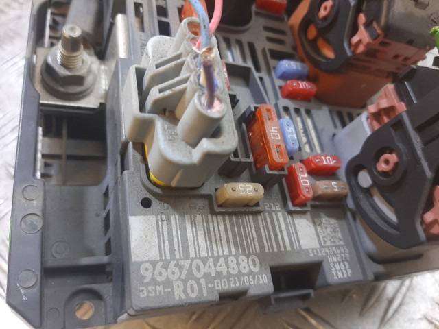 9667044880 Caja de fusibles  comprar en Zaragoza