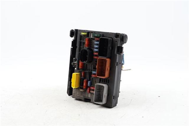 9667044880 Caja de fusibles  en stock Castellón