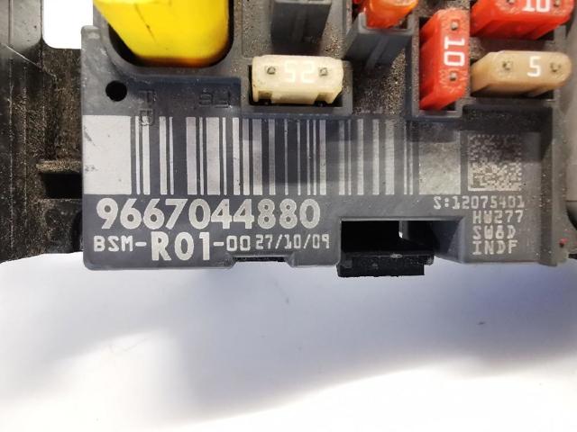 Caja de fusibles Citroen C4 UA