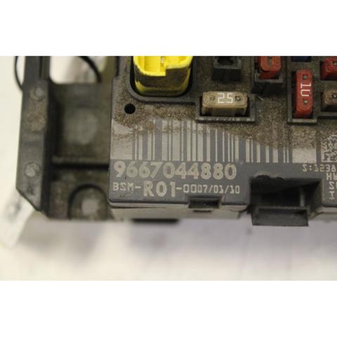 9667044880 Caja de fusibles  en stock Granada